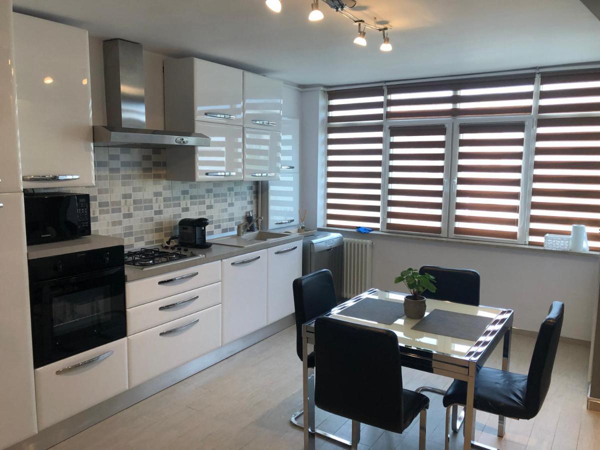Denis Apartament Турда Экстерьер фото