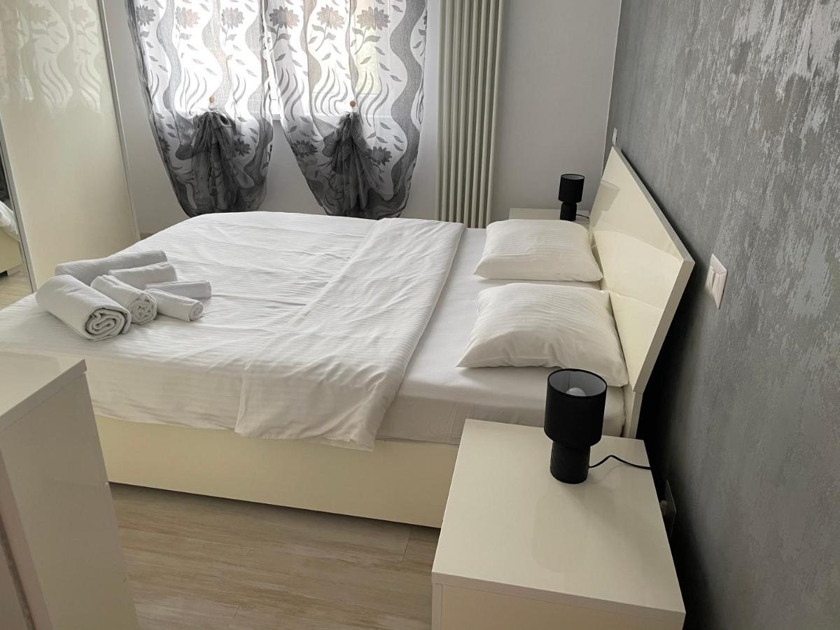 Denis Apartament Турда Экстерьер фото